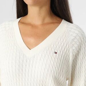 Tommy Hilfiger Women's Cream V-Neck Sweater